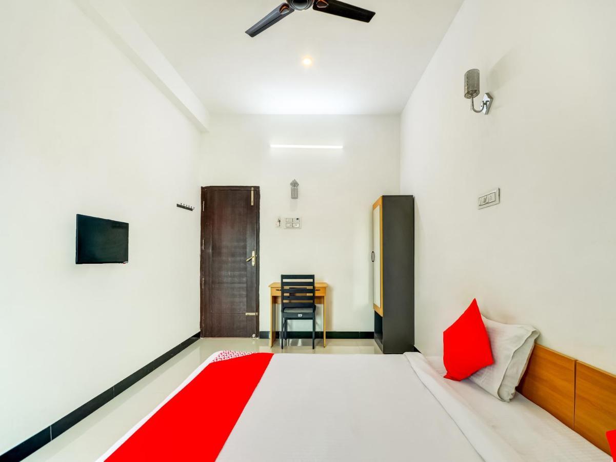 Oyo 75814 Hotel Varna Residency コインバトール エクステリア 写真
