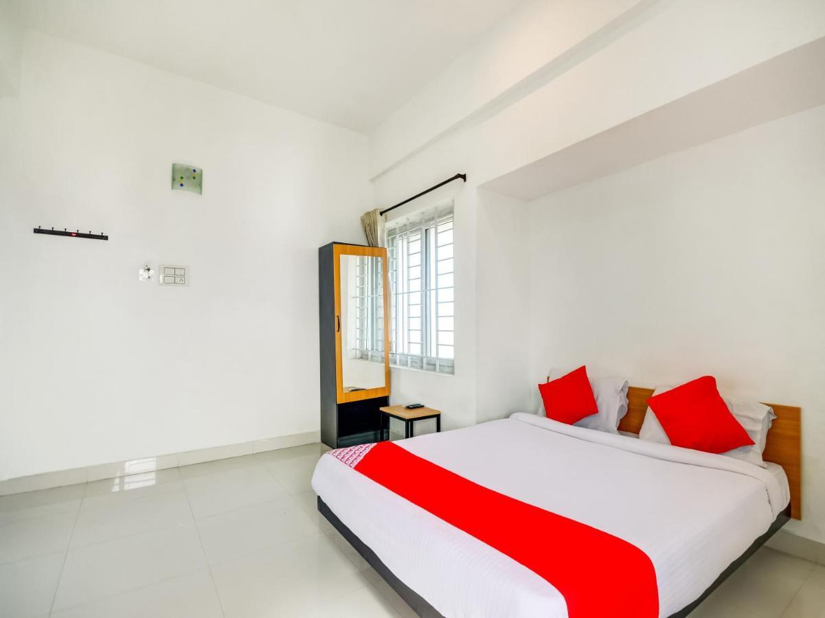 Oyo 75814 Hotel Varna Residency コインバトール エクステリア 写真