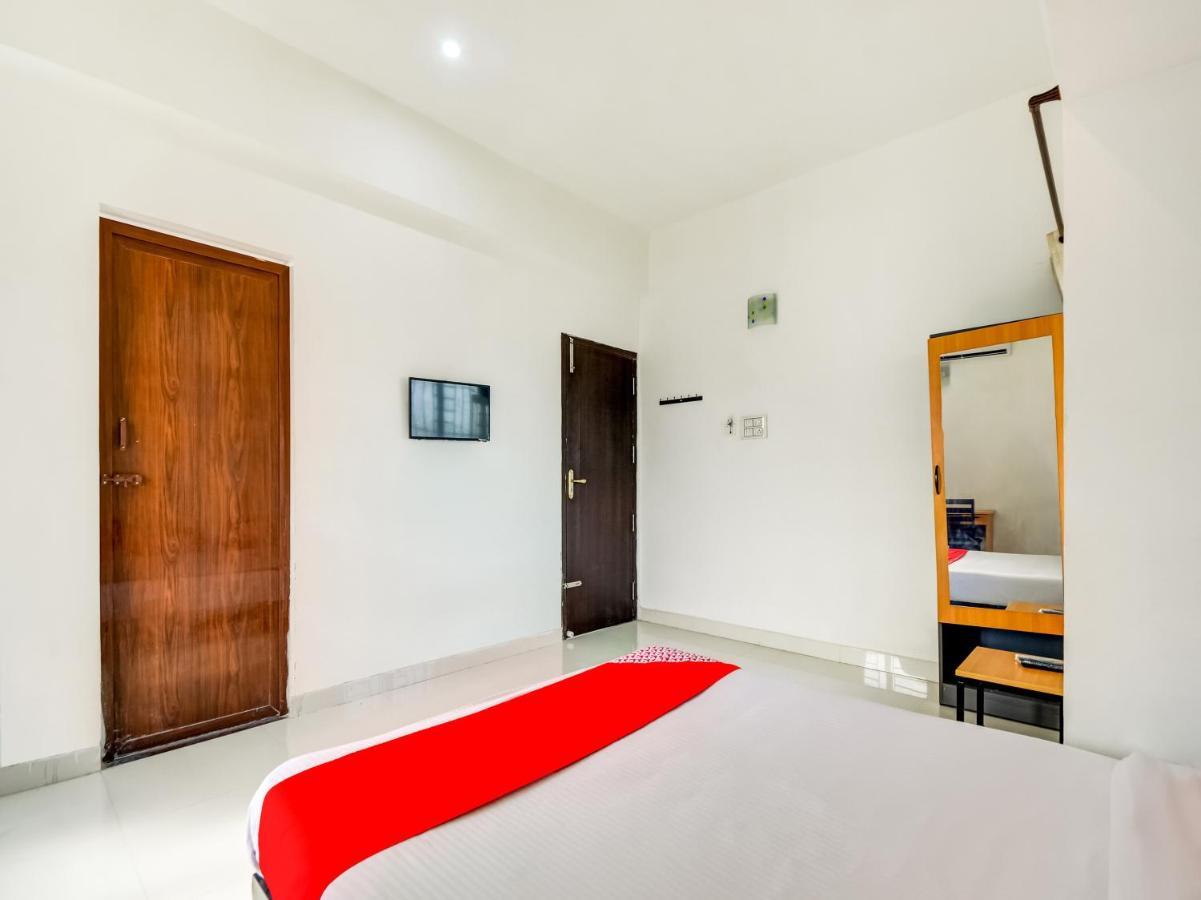 Oyo 75814 Hotel Varna Residency コインバトール エクステリア 写真